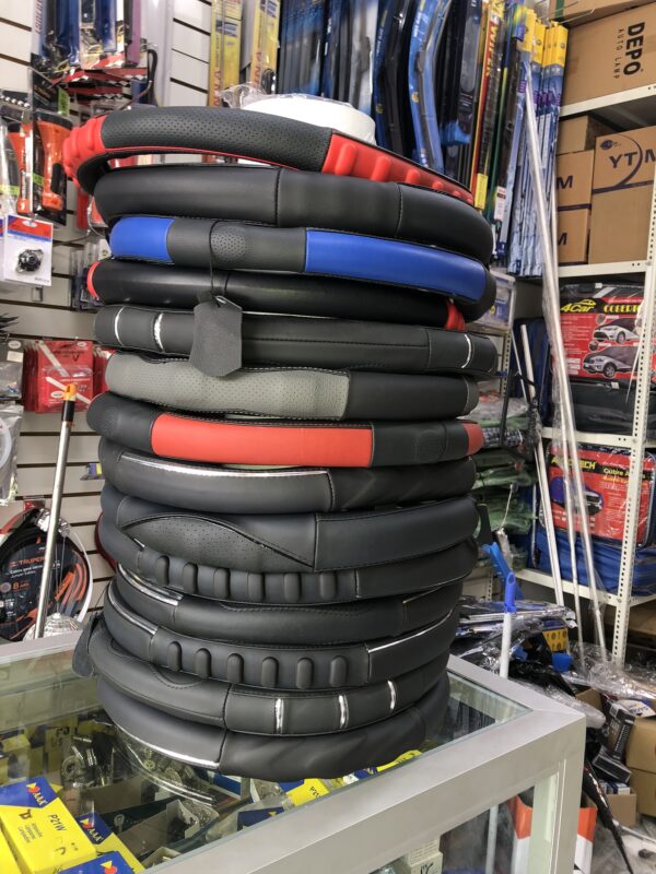 CUBRE TIMÓN ESTÁNDAR PARA AUTO, MINI VAN O CAMIONETA
