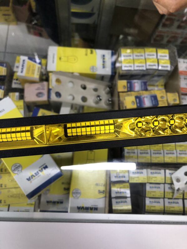 BARRA DE LED MULTIVOLTAGE DELGADA COLOR AMARILLO 52CM