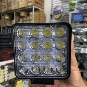 FARO CUADRADO 16 LED PIRATA 48W