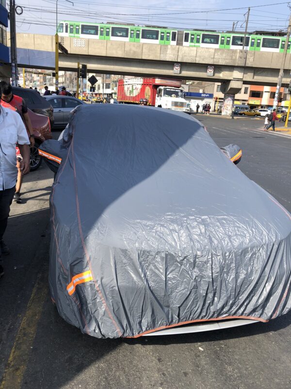 COBERTOR DE CAMIONETA HYUNDAI TUCSON DE LINO IMPERMEABLE Y ALGODÓN AFELPADO POR DENTRO