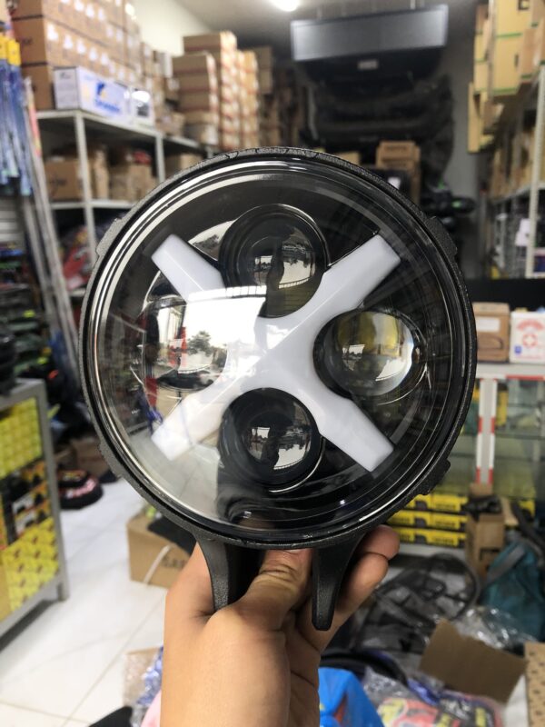 FARO ULTRA LED 4LUPAS XR79 LARGA DISTANCIA NEBLINERO MULTIVOLTAJE LUZ BLANCA Y DETALLE "X" ALUMBRANTE