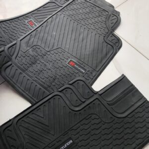 PISO DE PVC IMPORTADO DE 3 PIEZAS CON LOGO RECORTABLE PARA ENCAJAR EN CUALQUIER VEHÍCULO AUTO CAMIOENTA, CAMIÓN, MINIVAN ENTRE OTROS