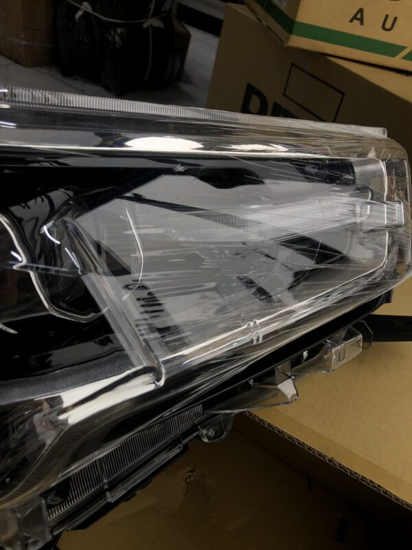 FARO DELATERO TOYOTA HILUX REVO 2020-2023 DE LED MARCA DEPO MADE IN TAIWAN