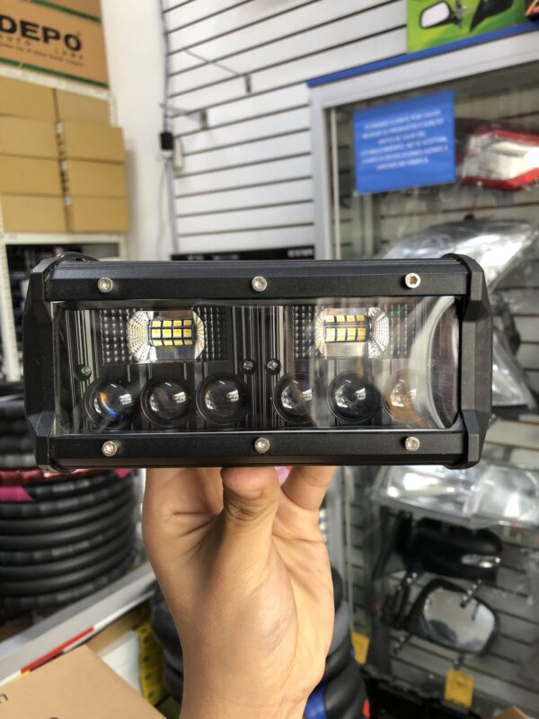 BARRA DE LED MULTIVOLTAJE 12-36V COLOR ÁMBAR Y BLANCO CON FUNCIONES INTERMITENTES CON 6 LUPAS POTENTES 120W DE 16CM LARGO (resistente a impactos, corrosión, agua y lodo)